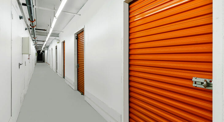 Public Storage Mississauga - Derry Rd - Indoor self-storage units