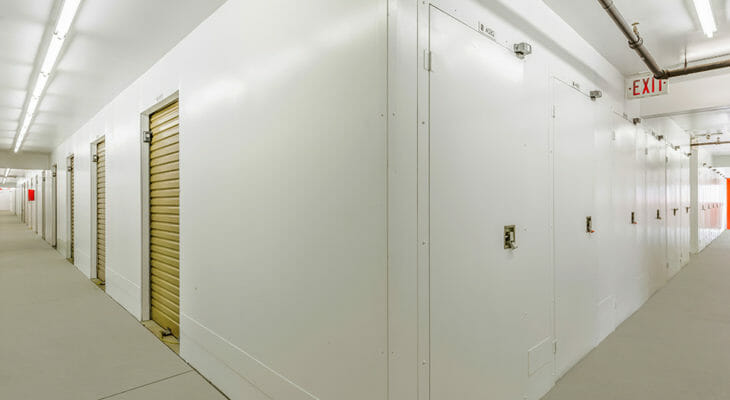 Public Storage Mississauga - Nashua Dr - Indoor self-storage units