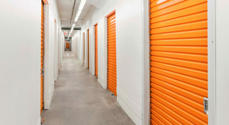 Public Storage St-Lambert - Boul Sir-Wilfrid-Laurier - Indoor self-storage units