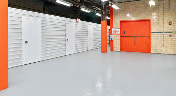 Public Storage Montreal - Ave de la Salle - Indoor self-storage units with elevator