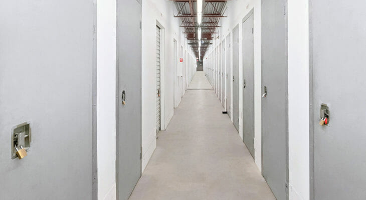 Public Storage Montreal - Boul Métropolitain E - Indoor self-storage units