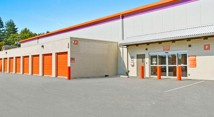 Public Storage New Westminster - Braid St - Drive-up access self-storage units with loading bay