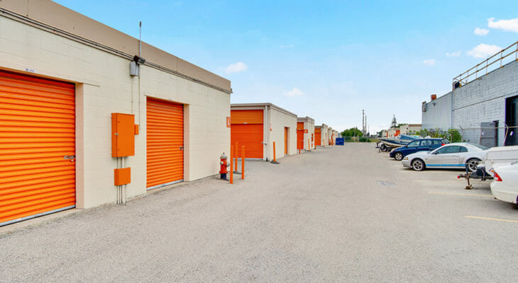 Public Storage Hamilton - Burford Rd - Outdoor parking with drive-up access self-storage units