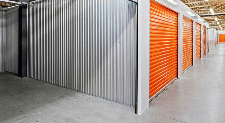 Public Storage Laval - Boul Tessier - Indoor self-storage units
