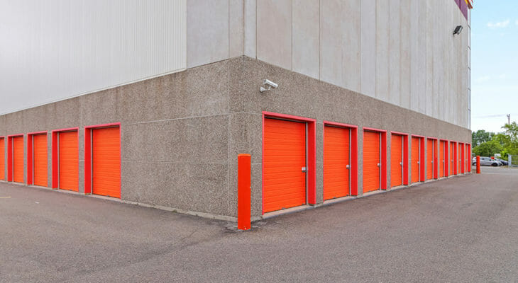 Public Storage Dorval - Montée St-Rémi - Drive-up access self-storage units