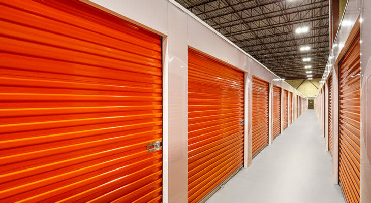 Public Storage Mississauga - Argentia Rd - Indoor self-storage units