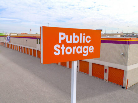 Entrepôt Public Etobicoke - Greensboro Dr - Vue aérienne en gros plan
