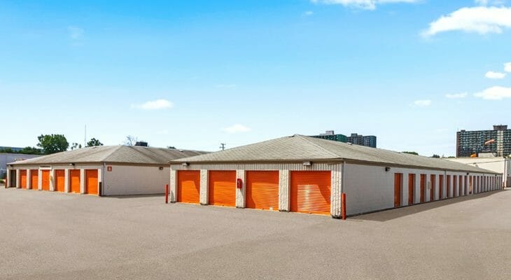 Public Storage Gatineau - Rue d'Edmonton - Drive-up access self-storage units