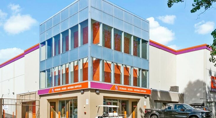 Public Storage Vancouver - Rupert St - Front entrance