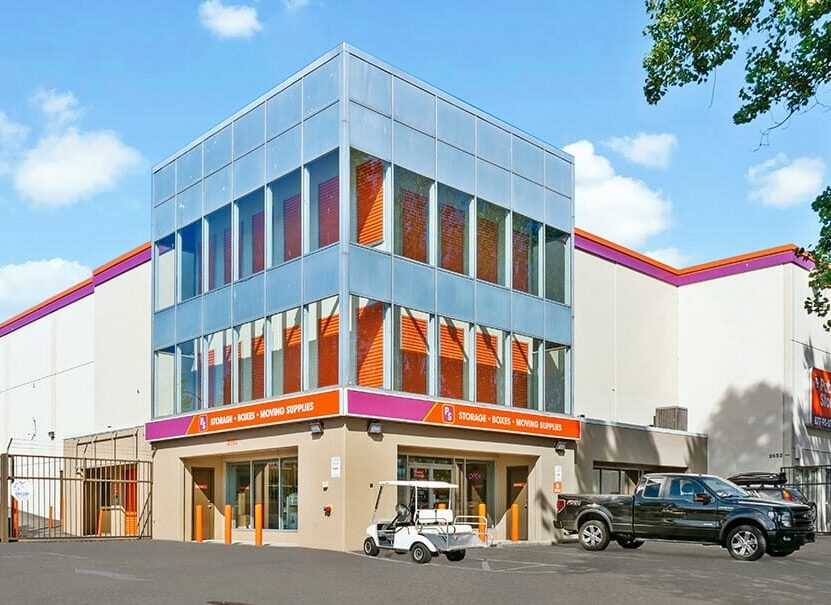 Public Storage Vancouver - Rupert St - Front entrance