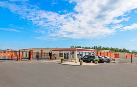 Public Storage Ottawa - Boul-St-Joseph - Front entrance