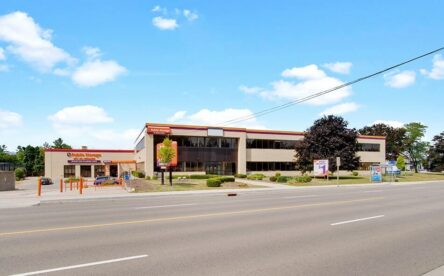 Entrepôt Public Kitchener - Weber St W - Vue aérienne en gros plan