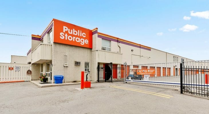 Public Storage Etobicoke - Greensboro Dr - Front entrance